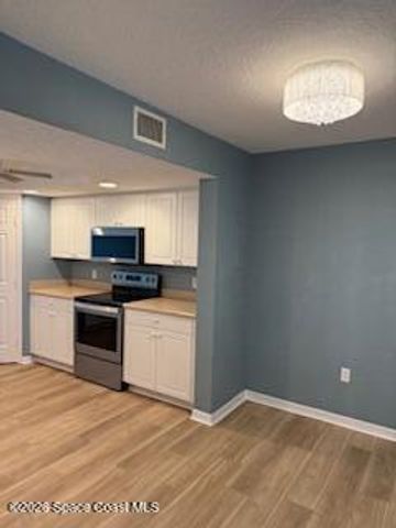 8931 Lake Drive 302, Cape Canaveral, FL 32920