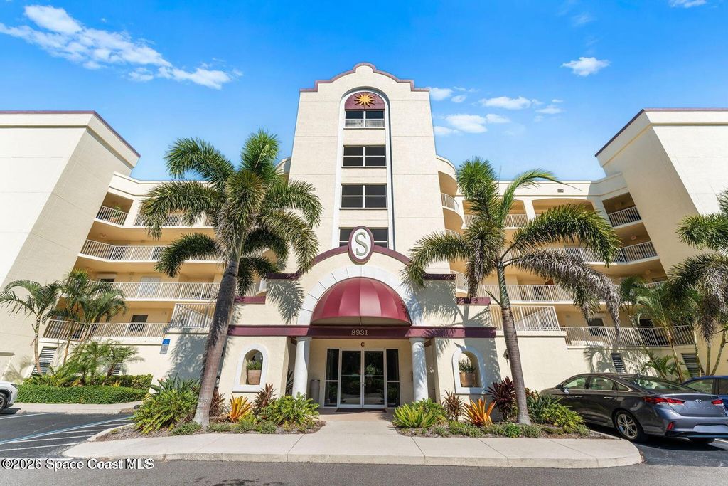 8931 Lake Drive 302, Cape Canaveral, FL 32920