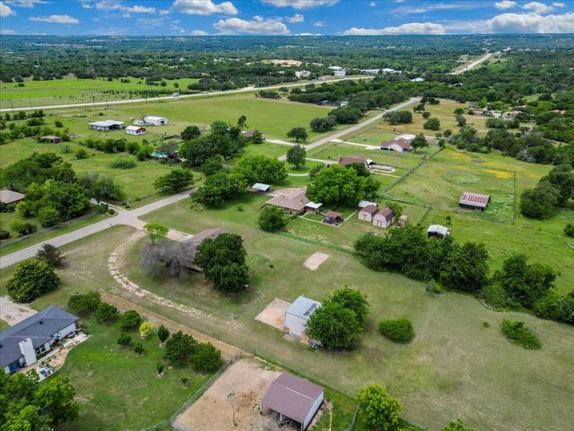 2102 Hill Top Circle, Weatherford, TX 76085