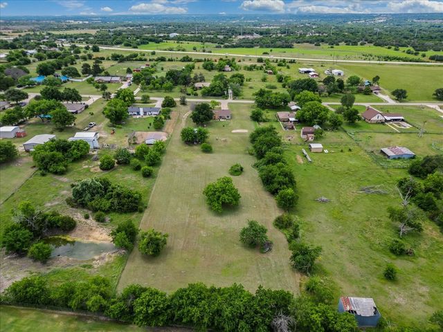 2102 Hill Top Circle, Weatherford, TX 76085