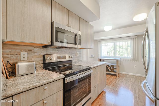 17411 N HITCHING POST Drive, Sun City, AZ 85373