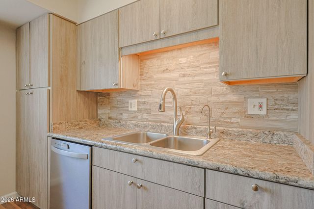 17411 N HITCHING POST Drive, Sun City, AZ 85373
