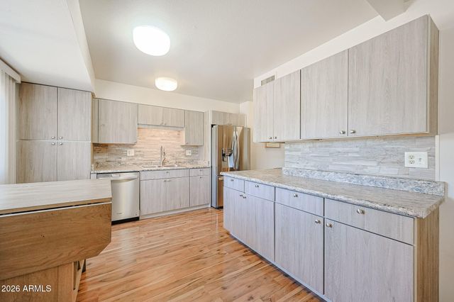 17411 N HITCHING POST Drive, Sun City, AZ 85373