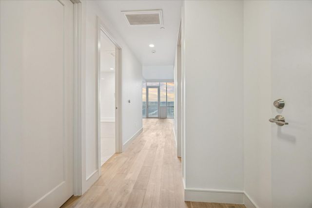 222 West Ave 2804, Austin, TX 78701