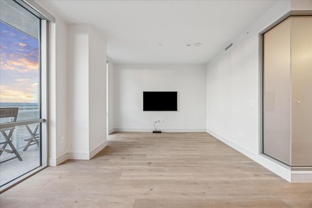 222 West Ave 2804, Austin, TX 78701