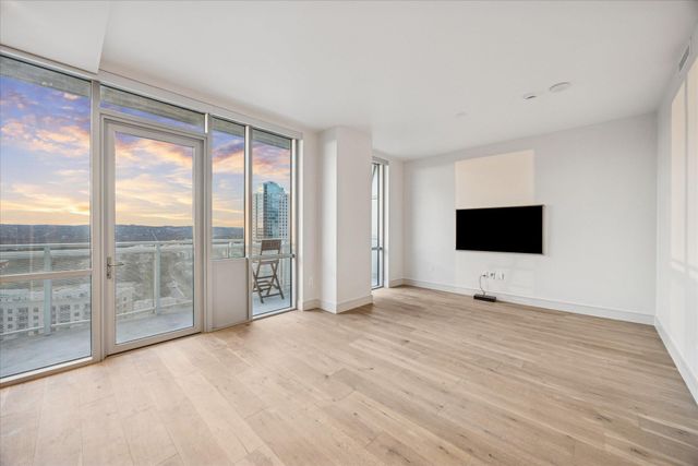 222 West Ave 2804, Austin, TX 78701