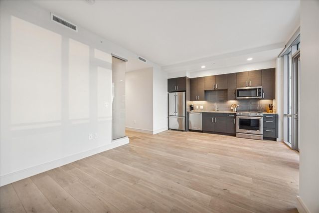 222 West Ave 2804, Austin, TX 78701