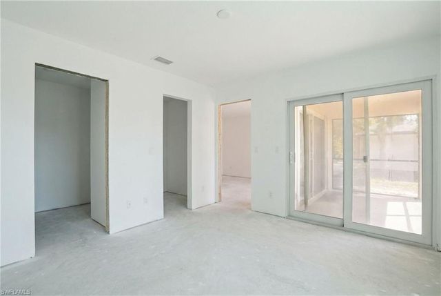 16881 Davis RD 911, Fort Myers, FL 33908