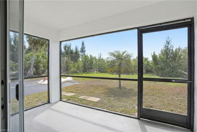 16881 Davis RD 911, Fort Myers, FL 33908