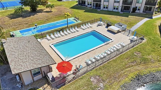 16881 Davis RD 911, Fort Myers, FL 33908