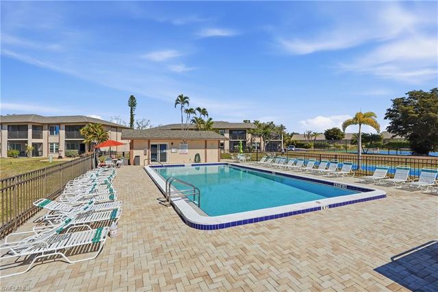 16881 Davis RD 911, Fort Myers, FL 33908