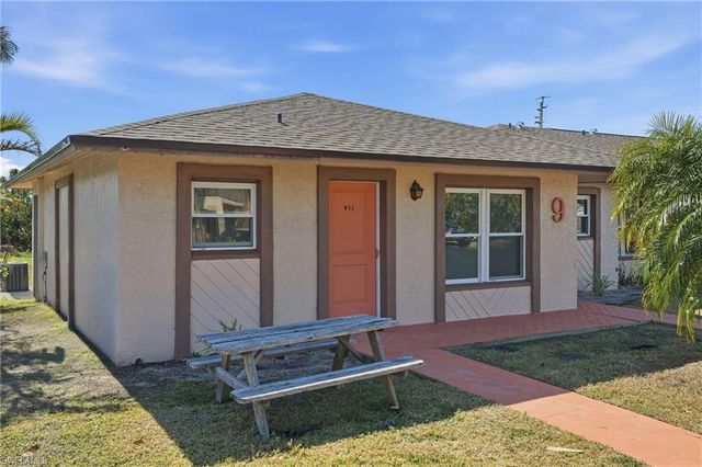 16881 Davis RD 911, Fort Myers, FL 33908