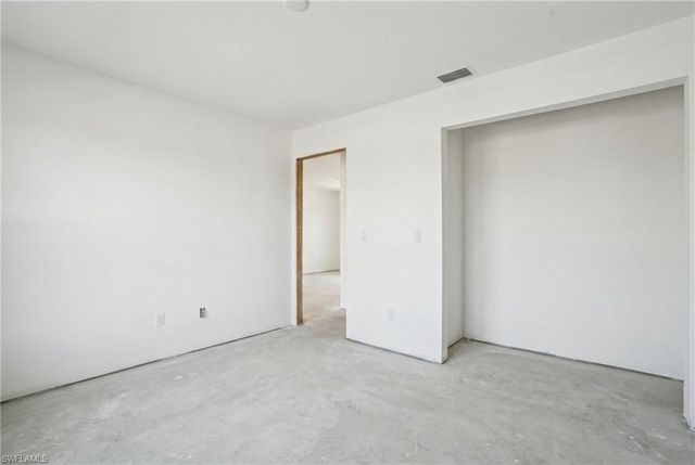 16881 Davis RD 911, Fort Myers, FL 33908