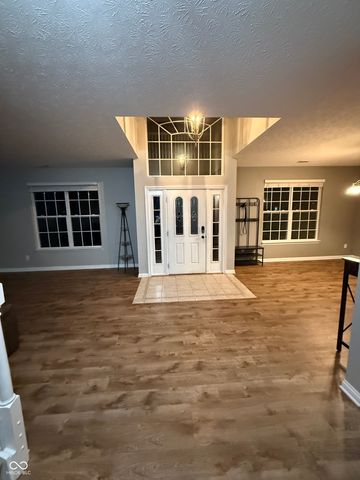 10735 Chestnut Heath Court, Noblesville, IN 46060