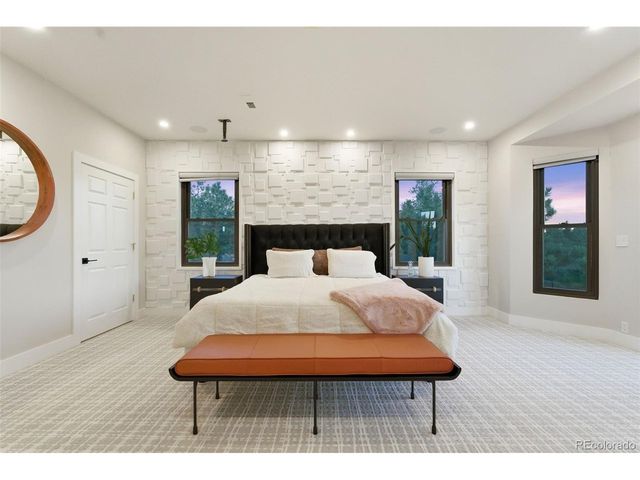 975 Woodmoor Dr, Monument, CO 80132