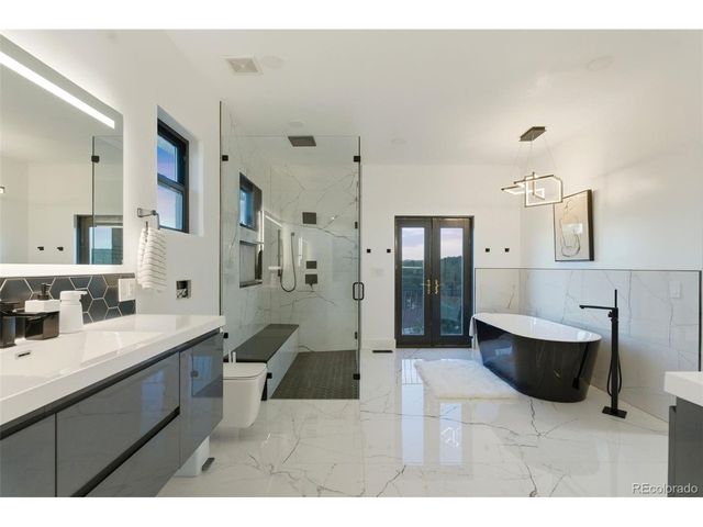 975 Woodmoor Dr, Monument, CO 80132