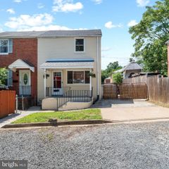 3625 S FOUR MILE RUN DR, Arlington, VA 22206
