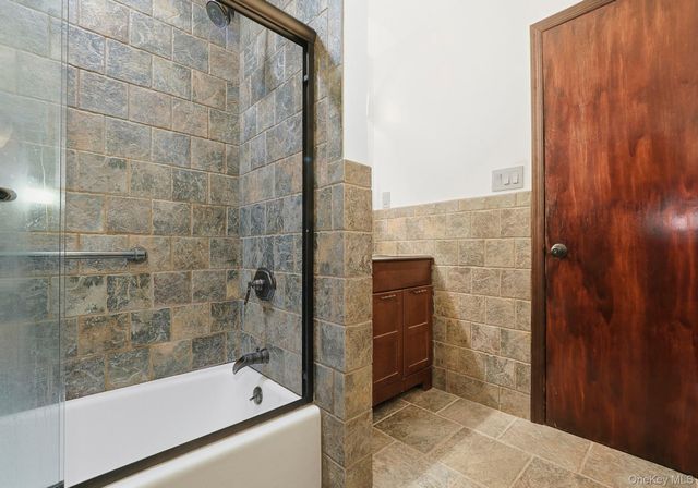 33 Fulmar Road, Mahopac, NY 10541