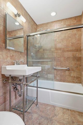 33 Fulmar Road, Mahopac, NY 10541