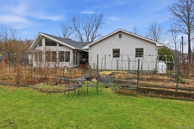 33 Fulmar Road, Mahopac, NY 10541