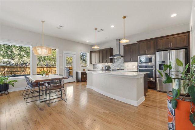 1405 Matthews LN, Austin, TX 78745