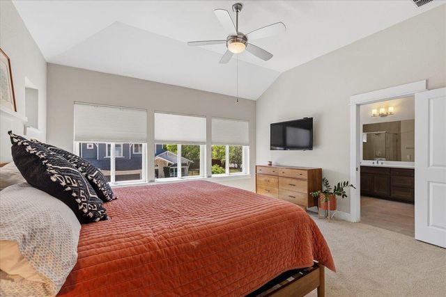 1405 Matthews LN, Austin, TX 78745