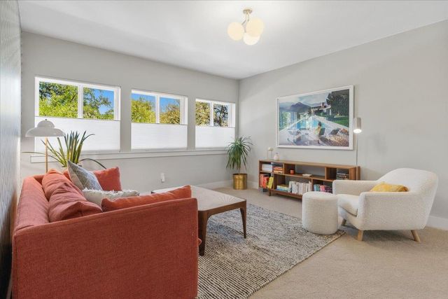 1405 Matthews LN, Austin, TX 78745