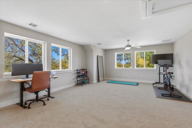 1405 Matthews LN, Austin, TX 78745