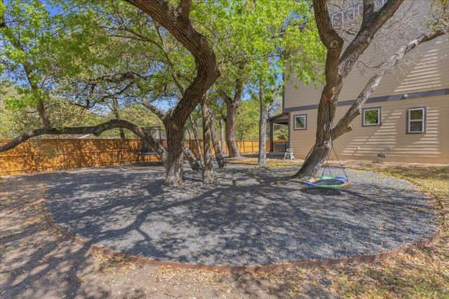 1405 Matthews LN, Austin, TX 78745