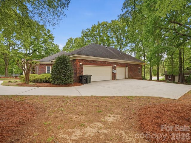 1215 Rosa Drive, Monroe, NC 28112