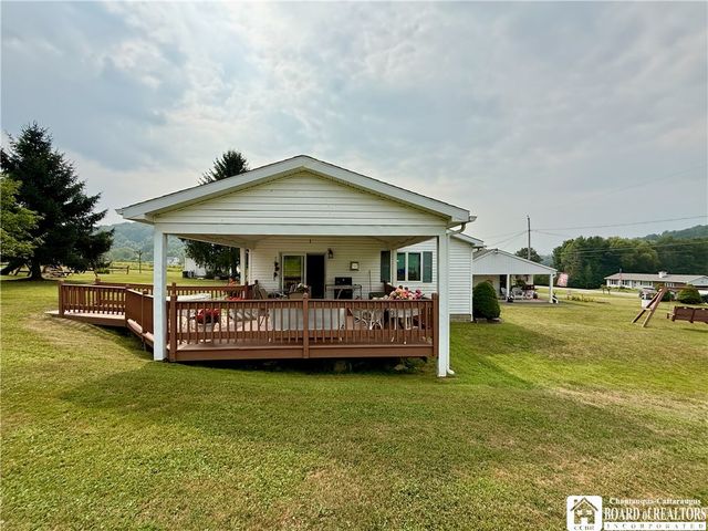 9687 Deer Creek Road, Genesee, NY 14770