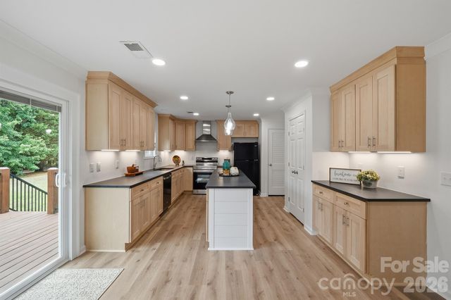 7553 Katherine Drive, Denver, NC 28037
