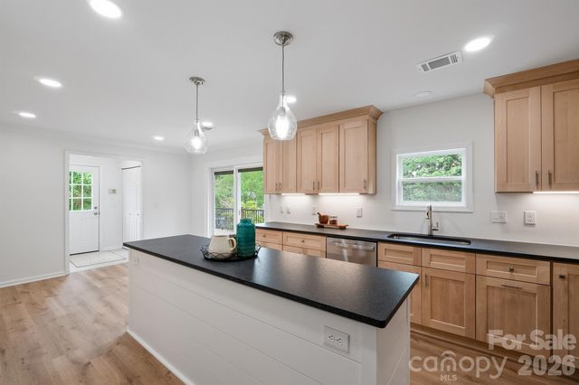 7553 Katherine Drive, Denver, NC 28037