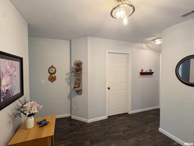 206 ALCONBURY Road, Metamora, IL 61548