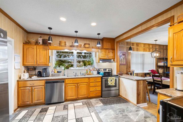 6204 Flaxman St, Pensacola, FL 32506