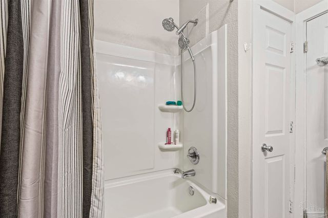 6204 Flaxman St, Pensacola, FL 32506