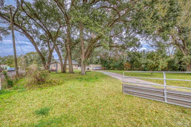 6204 Flaxman St, Pensacola, FL 32506