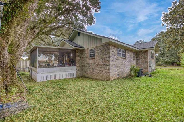 6204 Flaxman St, Pensacola, FL 32506