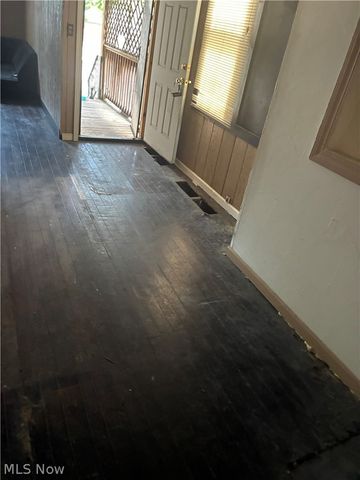6902 Morgan Avenue, Cleveland, OH 44127