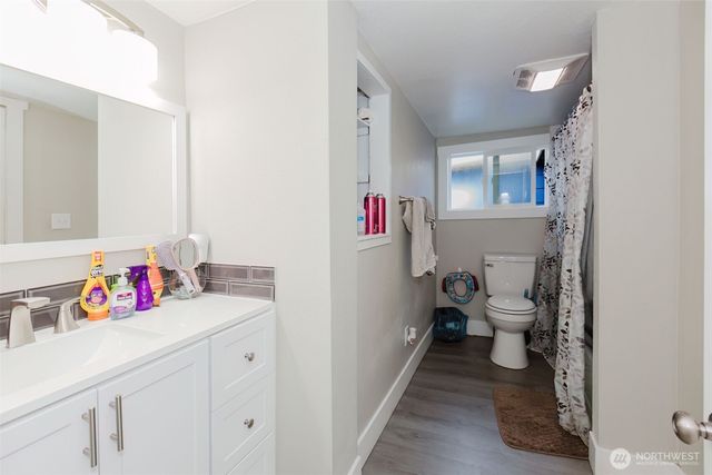 2824 Robin Avenue, Bremerton, WA 98310