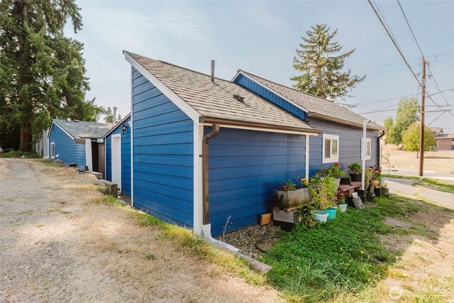 2824 Robin Avenue, Bremerton, WA 98310