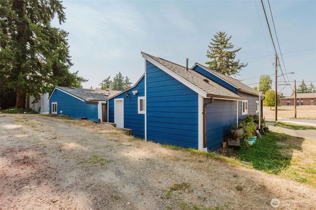 2824 Robin Avenue, Bremerton, WA 98310