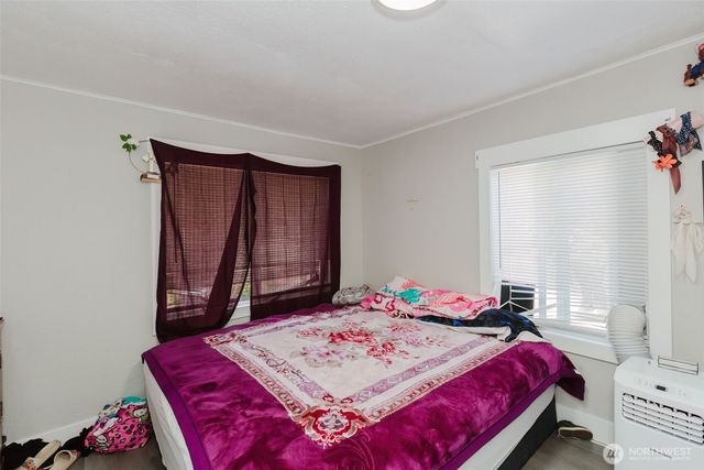 2824 Robin Avenue, Bremerton, WA 98310