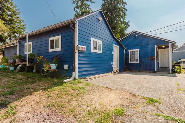 2824 Robin Avenue, Bremerton, WA 98310