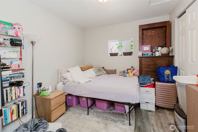 2824 Robin Avenue, Bremerton, WA 98310