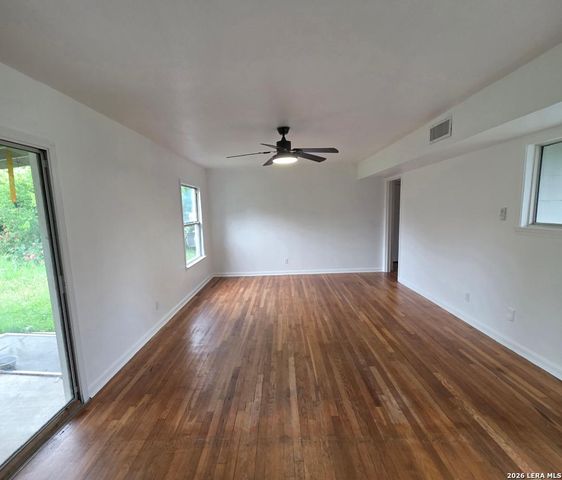 647 KASHMUIR PL, San Antonio, TX 78223