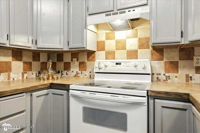 337 Gaylene Circle, Anchorage, AK 99504