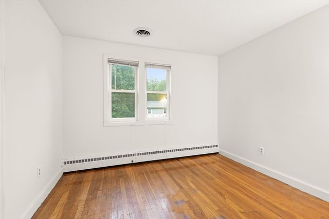 5 Gannett Ter, Sharon, MA 02067