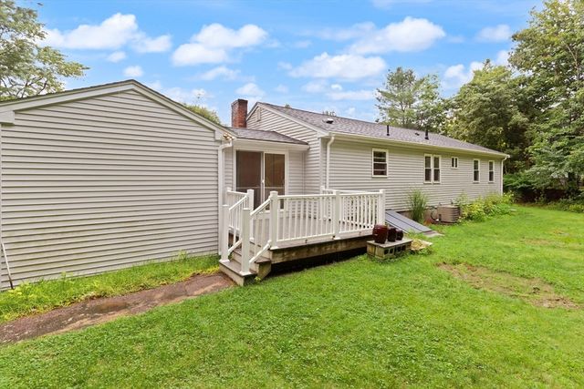 5 Gannett Ter, Sharon, MA 02067