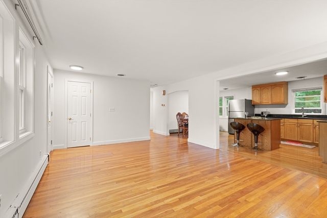 5 Gannett Ter, Sharon, MA 02067